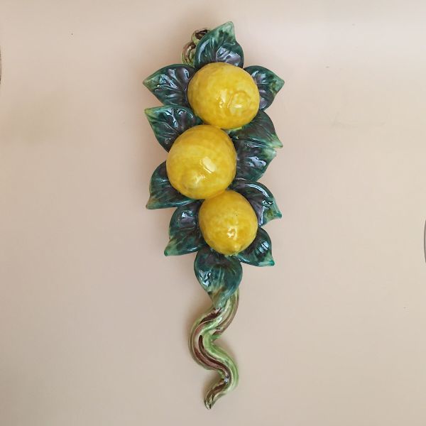 FA402C-35L - Branch with 3 lemons